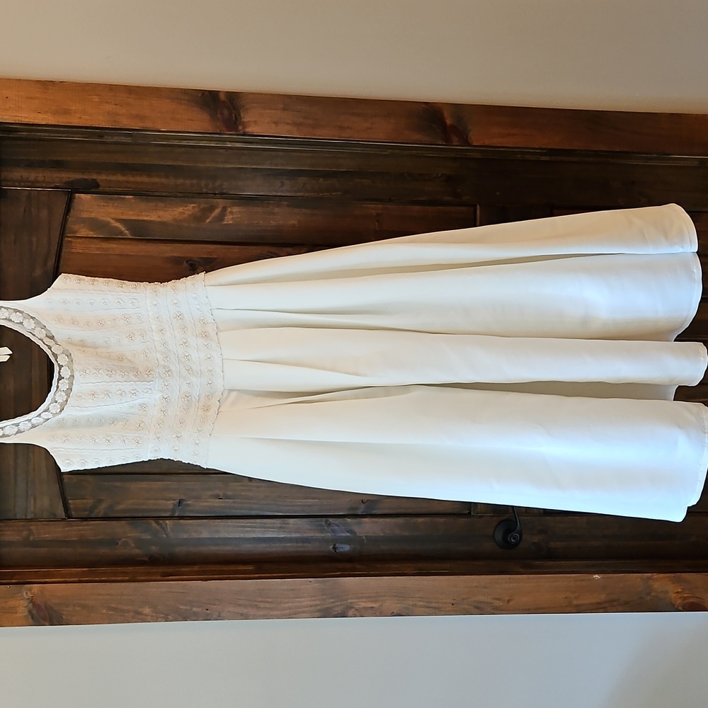 Vintage Sweetheart Gowns Daisy Chain A-Line Wedding Dress - Picture 2 of 8